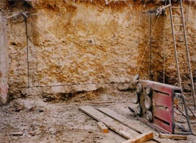 &Ouml;ffnung an Fundamentwand erstellen - Schnitttiefe 1,10m